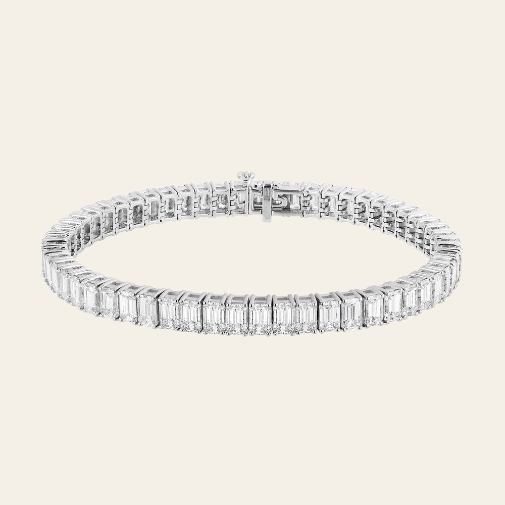 Vera 17.8 Carat Emerald-Cut Diamond Tennis Bracelet