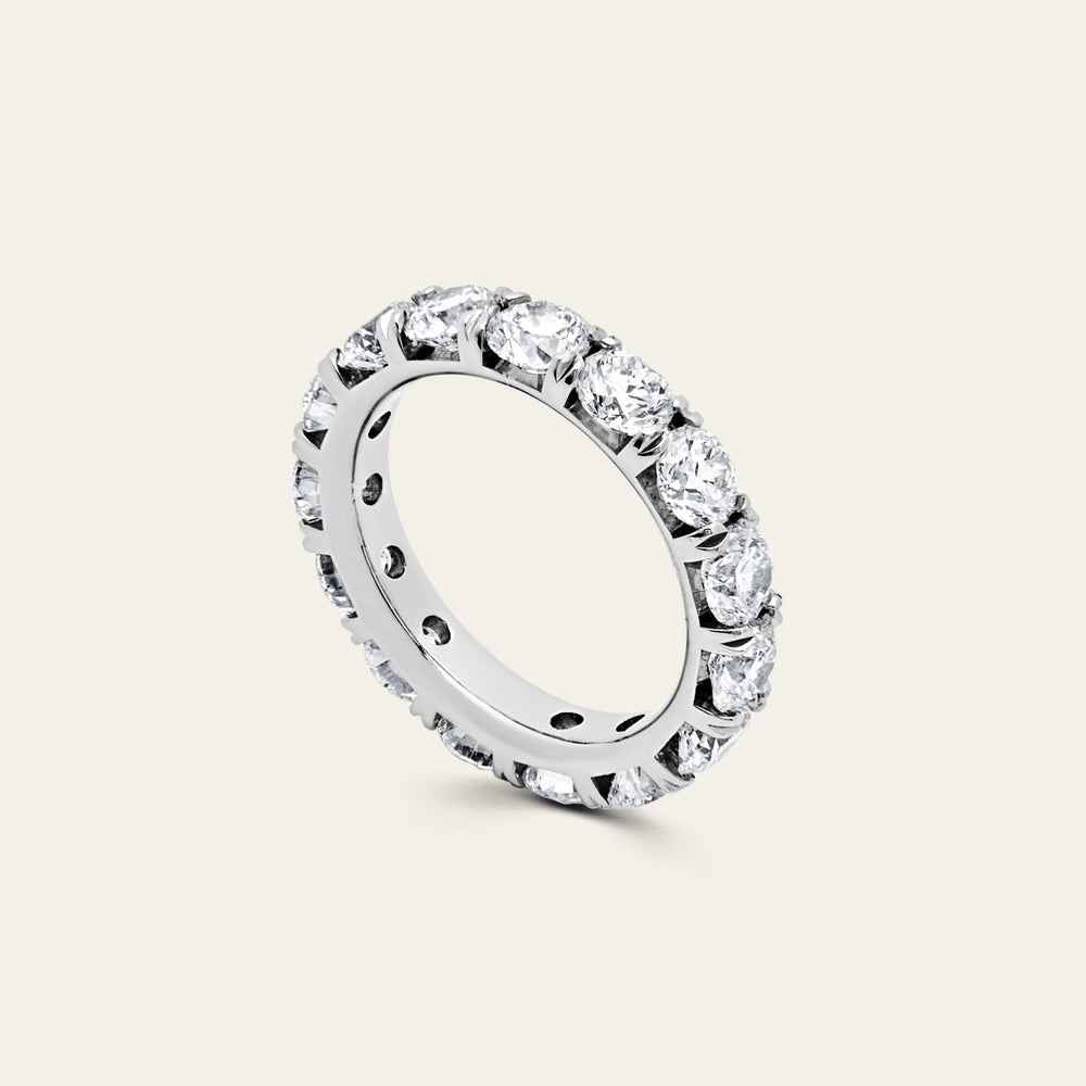 Anillo Eternidad Platino con Diamantes Redondos