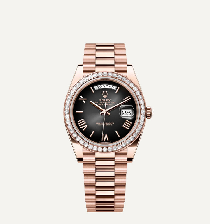 Rolex Day-Date 228235 Rose Gold Black Dial Diamond Bezel - View 3